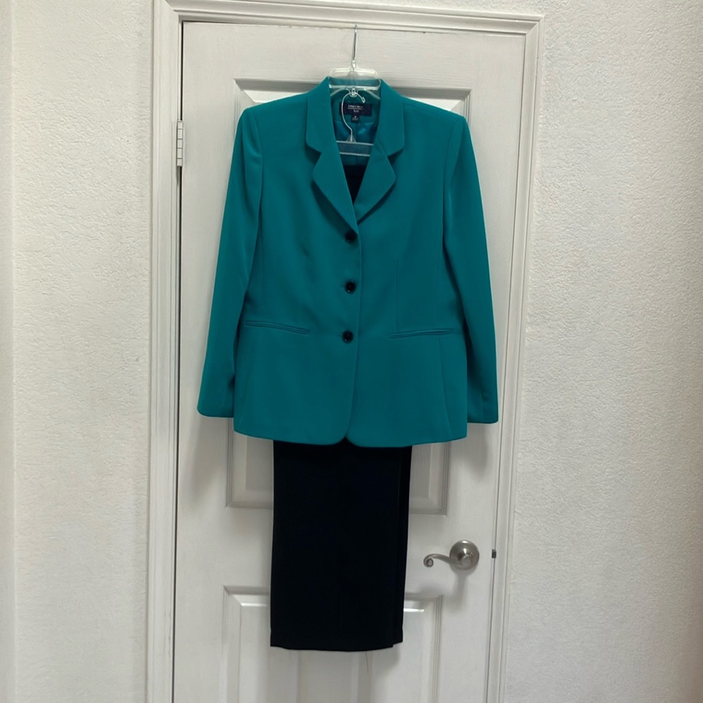 Size 16 Jones Wear women’s suit